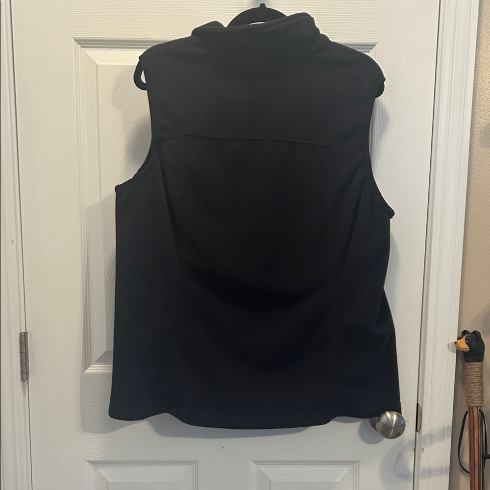 Columbia Black Fleece Vest - Picture 4 of 4